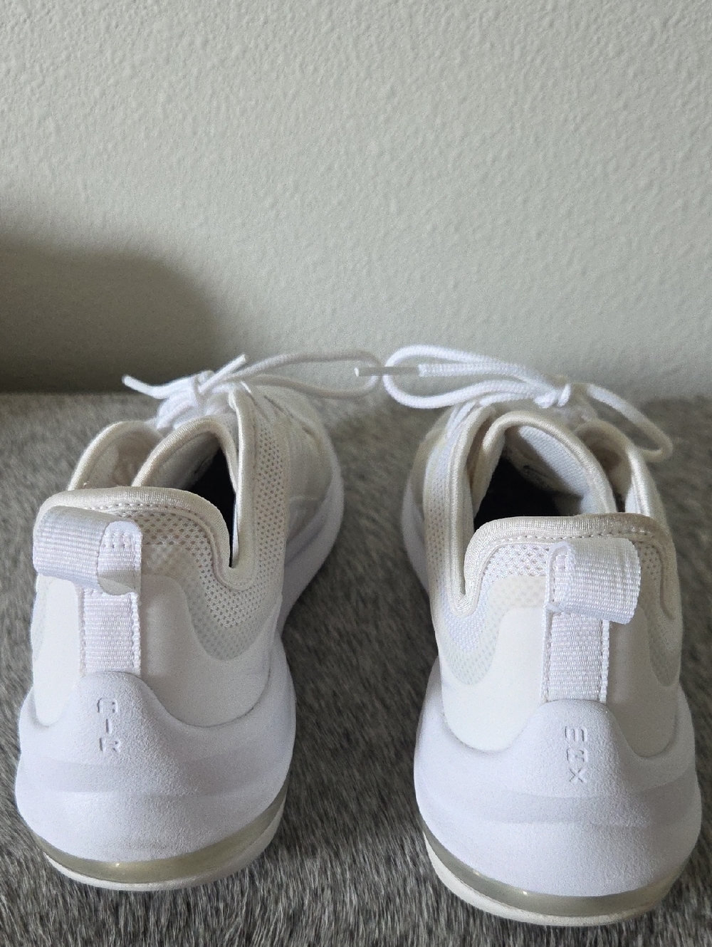 Nike Air Max Axis White Lifestyle Sneakers Women's Size 8 | AA2168-100 - Picture 12 of 16
